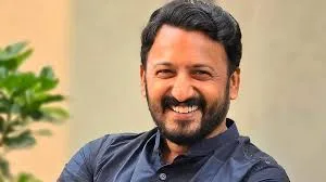 कांग्रेस ने केरल विधायक को निलंबित किया